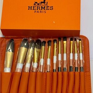 Hermès Paris 12-piece Makeup Brush Set GWP Item. NIB RARE